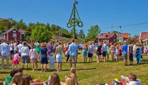 Glad Midsommar