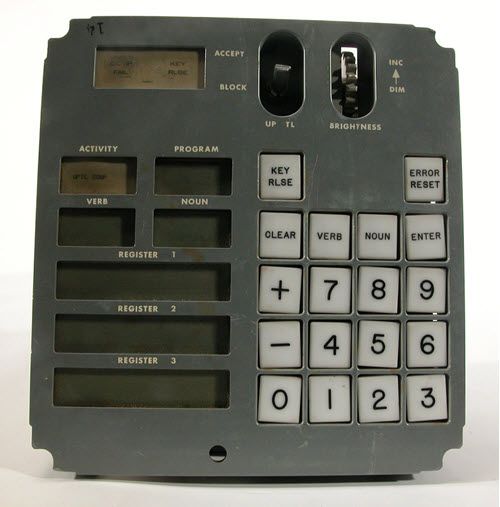 The Display Keyboard (DSKY). (C) Smithsonian Institution – Air and Space Museum